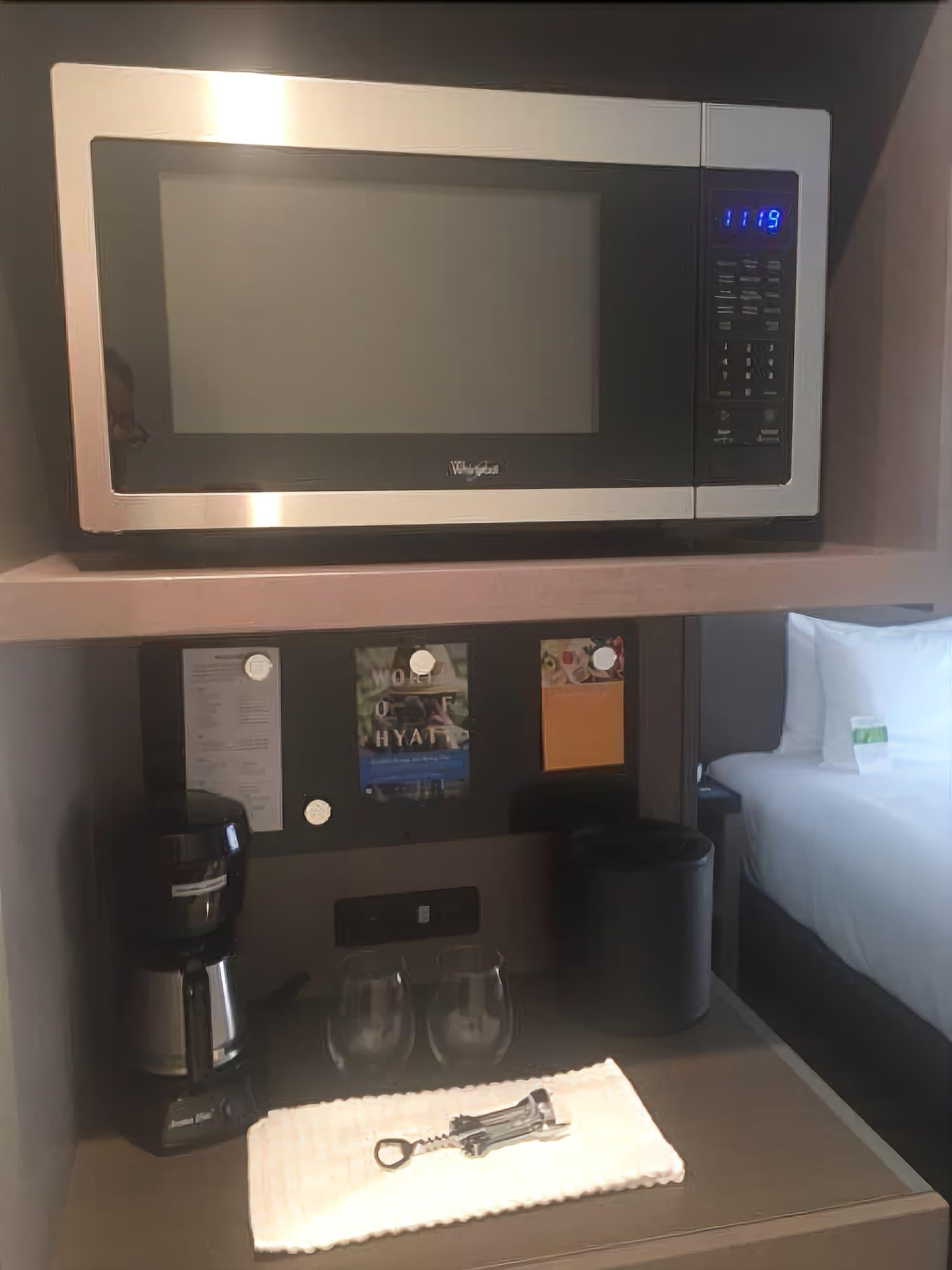 Отель Hyatt House Анкоридж Экстерьер фото